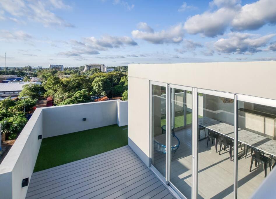 A Estrenar! Apartamento Con Pileta Zona Aeropuerto Wifi 200Mg أسونسيون المظهر الخارجي الصورة